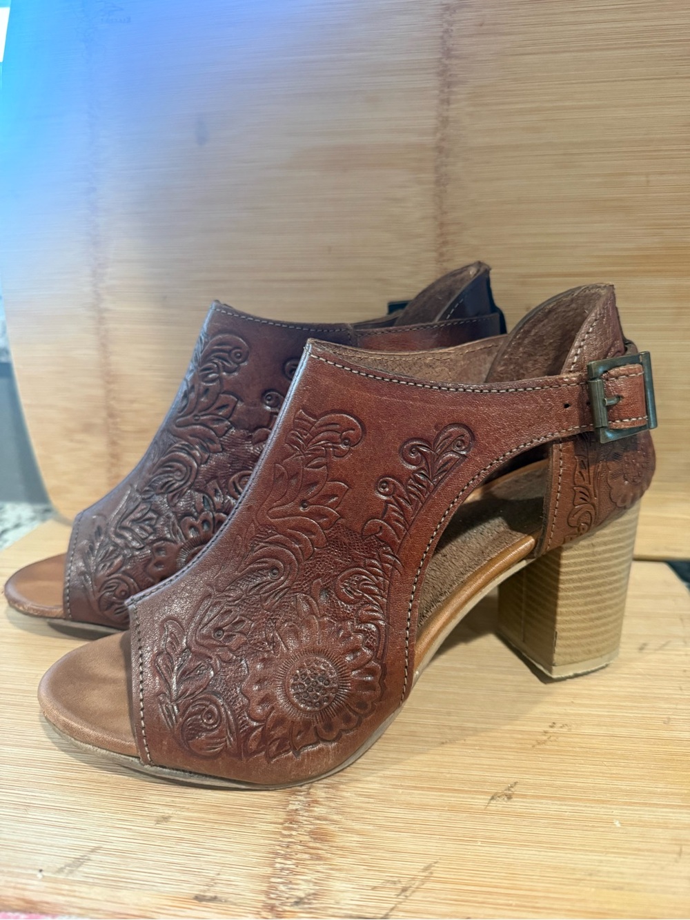 Roper women’s leather tooled heels